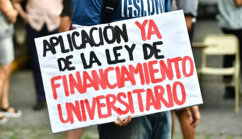 Universidades en alerta: salarios en caída y financiamiento en disputa
