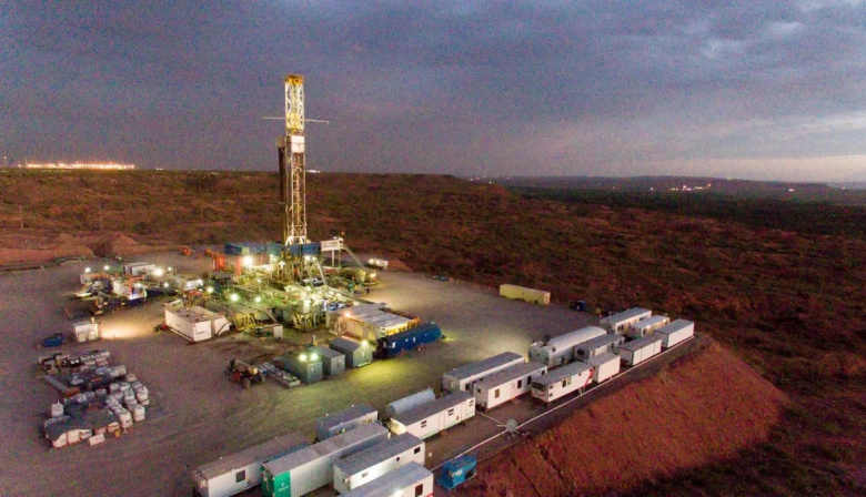Exportaciones récord en Argentina: Vaca Muerta impulsa un superávit histórico mientras la industria sigue en retroceso