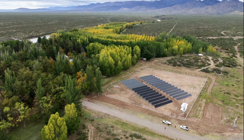 Irrigación se convierte en generador de energía con un parque fotovoltaico de 500 paneles