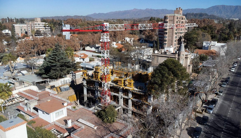 Mendoza desafía la caída nacional de la construcción, aunque el alza de los materiales comienza a poner límites