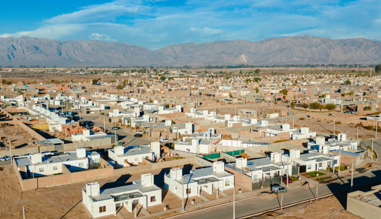 Más viviendas en Mendoza: una de las mayores desarrollistas del país acelera sus obras