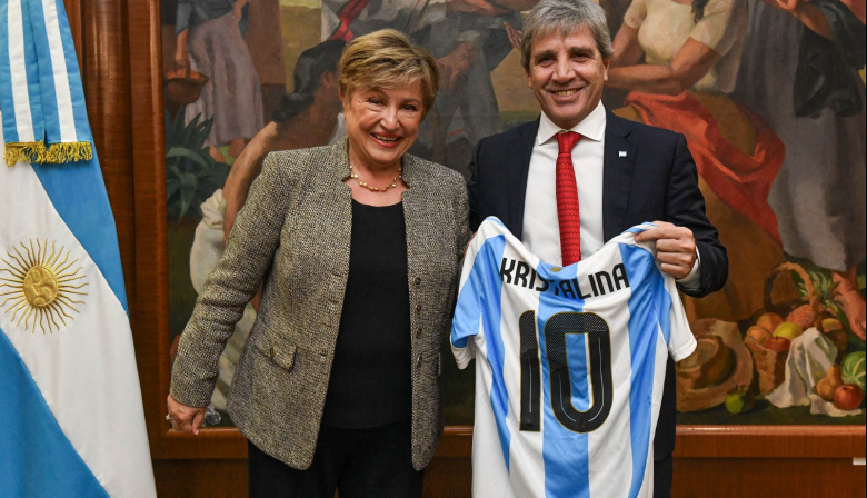 Georgieva dio un giro al diagnóstico del FMI sobre la Argentina: del temor por la deuda a un respaldo sin reservas