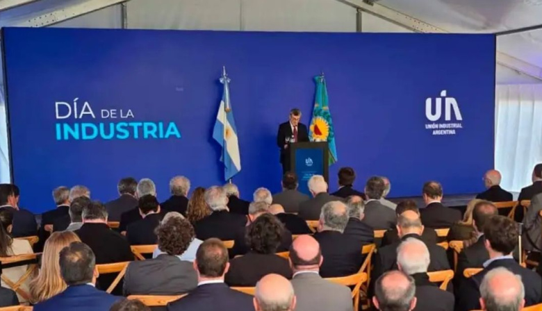 La UIA alertó por la crisis industrial y el Gobierno ratificó la apertura económica