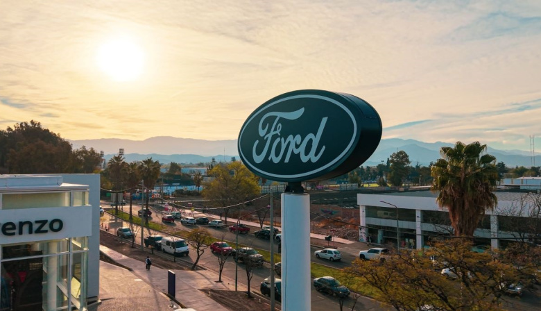 Grupo Lorenzo inauguró en Mendoza el primer Ford Signature 2.0 integral del país