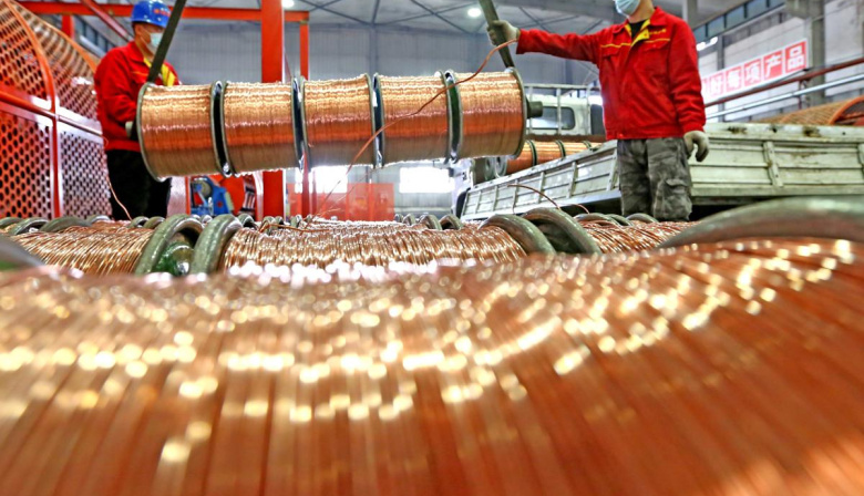 El cobre, entre la escasez en China y la presión del dólar
