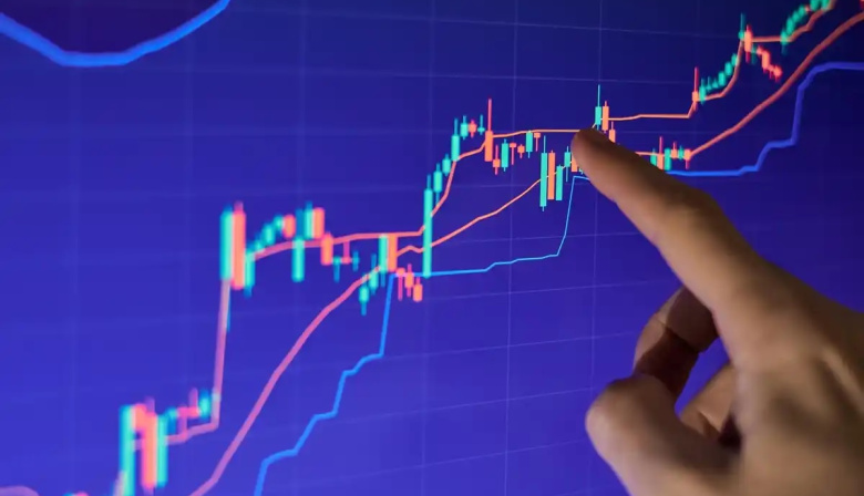 Una app argentina ofrece US$100 en acciones para aprender a invertir sin arriesgar dinero propio