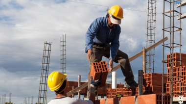 Industria y construcción maquillan con un rebote mensual una fuerte caída interanual