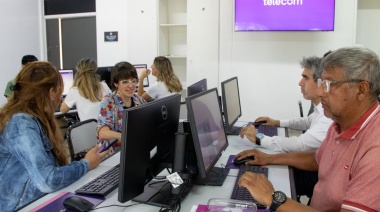 Telecom cierra el año escolar con talleres para docentes