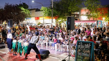 Feria Cuatro Esquinas en Maipú: Carnaval, gastronomía y arte en la plaza 12 de febrero