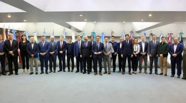 Gobernadores presionan por obras públicas y un reparto más justo de impuestos