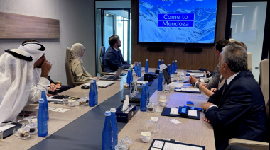 Mendoza busca alianzas estratégicas en Emiratos Árabes para expandir su desarrollo energético y agroindustrial