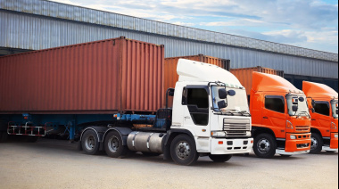 Fletes bajo presión: impuestos y finanzas empujan el costo del transporte en Mendoza