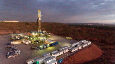 Exportaciones récord en Argentina: Vaca Muerta impulsa un superávit histórico mientras la industria sigue en retroceso