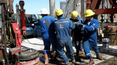 Trabajadores petroleros denuncian demoras de ANSES y quedan sin jubilación ni ingresos