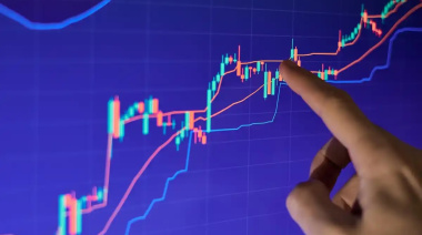 Una app argentina ofrece US$100 en acciones para aprender a invertir sin arriesgar dinero propio