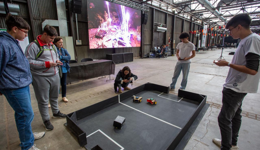 El mejor plan familiar para el fin de semana: competencias de robots en la Nave Cultural