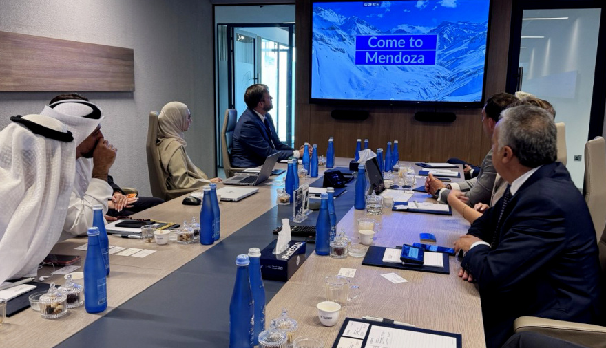 Mendoza busca alianzas estratégicas en Emiratos Árabes para expandir su desarrollo energético y agroindustrial