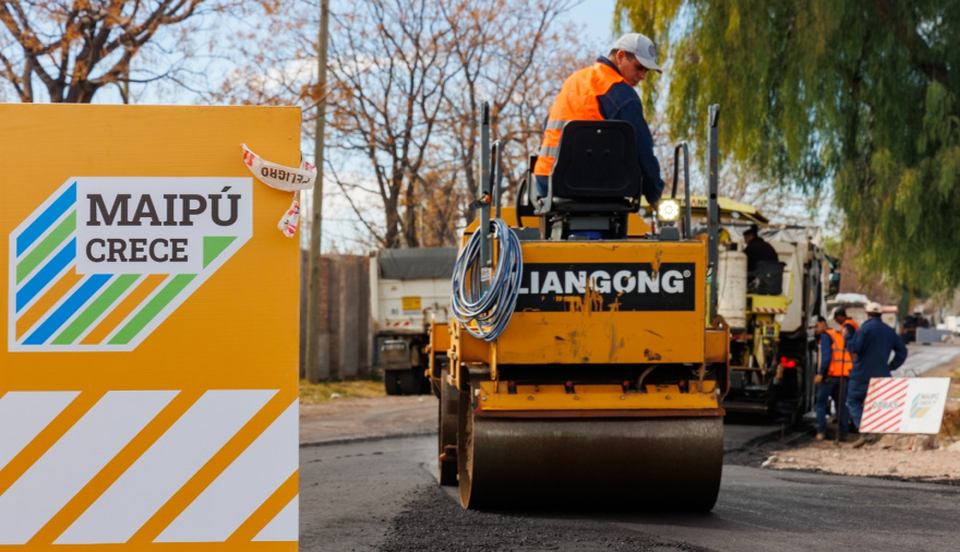 Maipú consolida su desarrollo urbano con un 90% de avance en el Plan de Asfalto 2025–2026