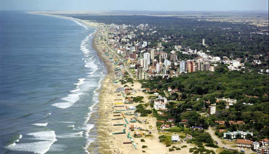 Verano 2026: la Costa Atlántica concentra el consumo joven y potencia la economía nocturna