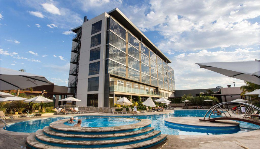 Carnaval en Mendoza: Esplendor by Wyndham Mendoza refuerza su propuesta con ocio integrado y financiación en pesos