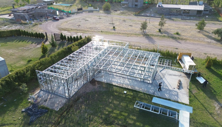 La construcción en seco avanza en Cuyo con tecnología automatizada y producción industrial