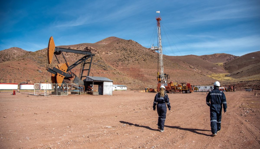Mendoza enfrenta un nuevo frente de crisis petrolera por la salida de YPF de los yacimientos maduros