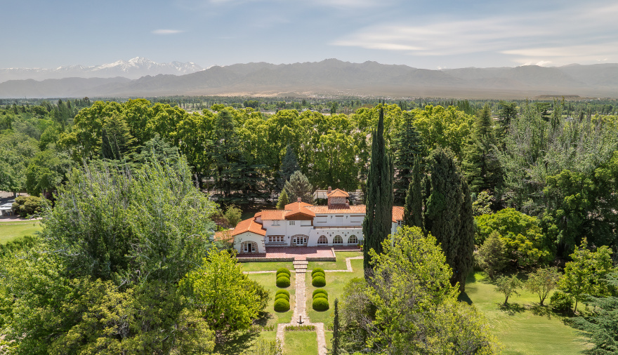 Mendoza sumó un nuevo reconocimiento internacional: Casa Drummond ganó una medalla de Oro en Arquitectura y Paisaje