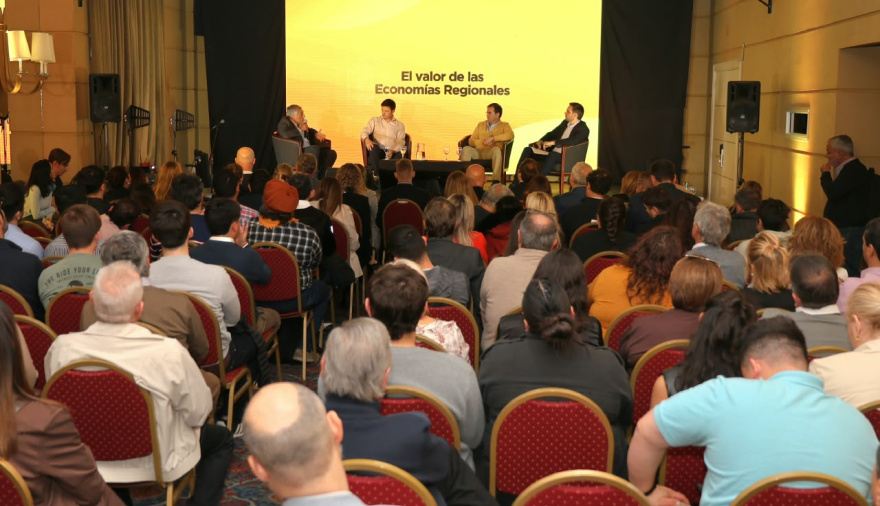 Fundación Pensar debatió estrategias para fortalecer el desarrollo productivo de Cuyo