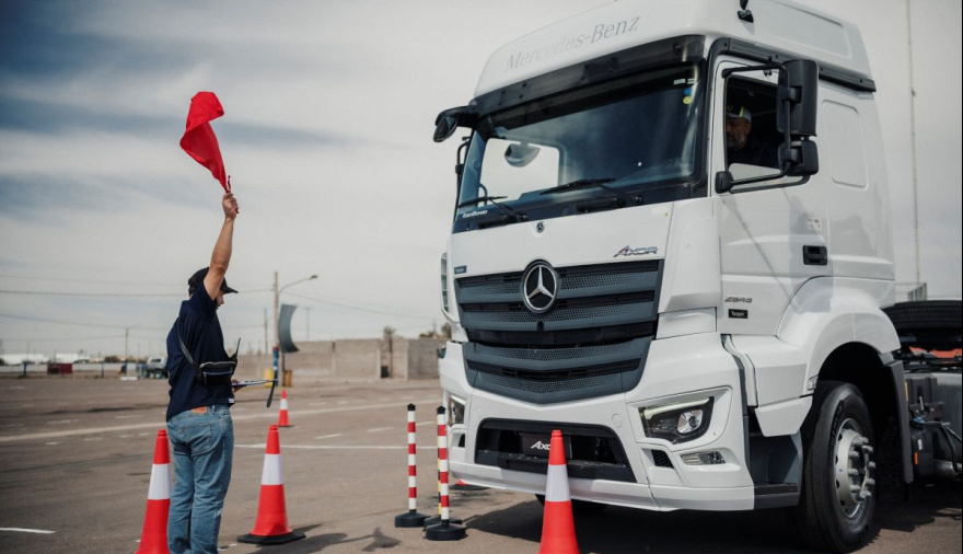 Mendoza definió a los primeros cinco finalistas del concurso de conductores de Mercedes-Benz