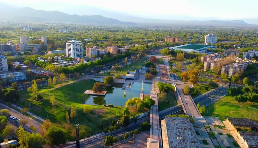 Mendoza recibió más fondos nacionales, pero la caída del IVA expone la debilidad del consumo
