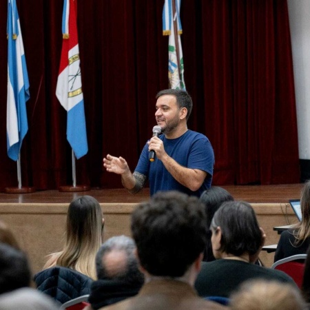 Un libro pone la herramienta que utilizan las grandes cadenas al alcance de todos los comerciantes