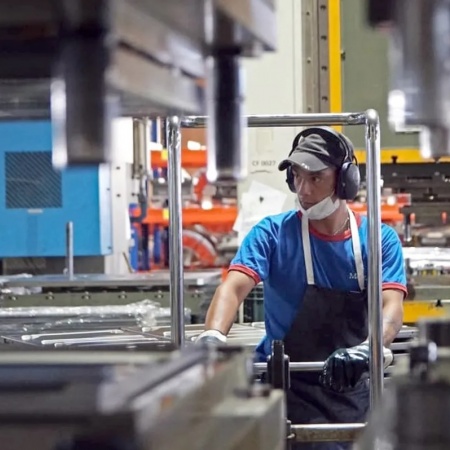 La economía argentina se desacelera tras el repunte: alerta por empleo e inversión
