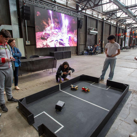El mejor plan familiar para el fin de semana: competencias de robots en la Nave Cultural