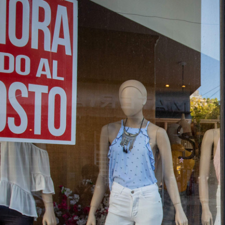 Actividad económica: el repunte de agosto expone la fragilidad del modelo financiero del Gobierno