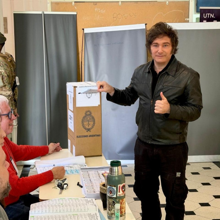 Elecciones 2025: Milei consolida poder político y respaldo internacional tras su triunfo legislativo