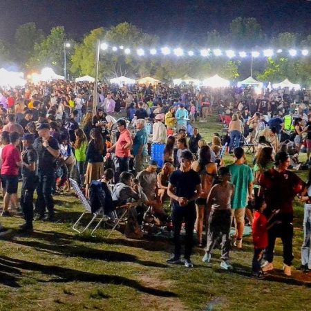 Maipú celebra una nueva edición del Festival del Vacío a la Llama con más de 40 equipos en competencia