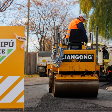 Maipú consolida su desarrollo urbano con un 90% de avance en el Plan de Asfalto 2025–2026