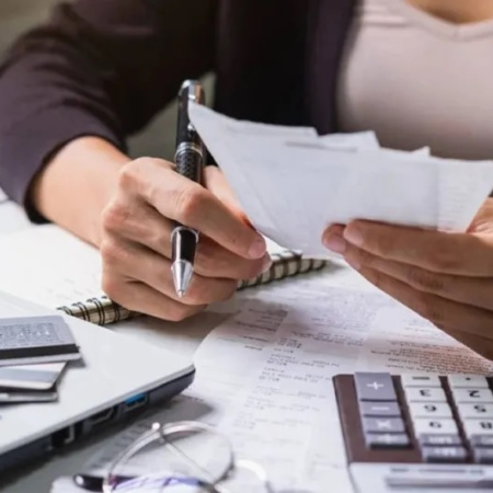 Hogares al límite: auge del crédito alternativo y alerta por la morosidad