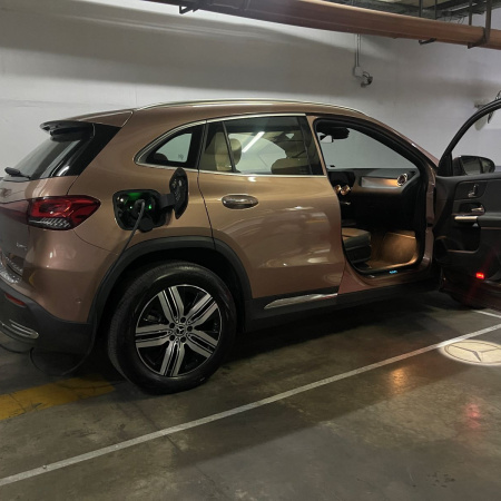 Grupo Huentala impulsa el turismo sustentable con autos eléctricos premium y una alianza estratégica en Mendoza