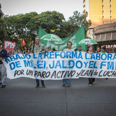 La reforma laboral entra en zona crítica: 82 artículos suspendidos