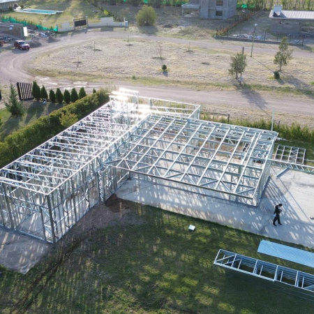 La construcción en seco avanza en Cuyo con tecnología automatizada y producción industrial