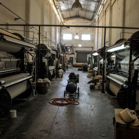 Derrumbe industrial: cae 8,7% y suma ocho meses consecutivos en baja