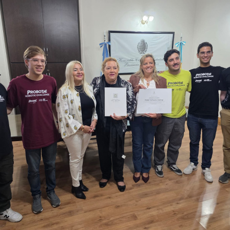 De Guaymallén al mundo: jóvenes mendocinos compiten en robótica global