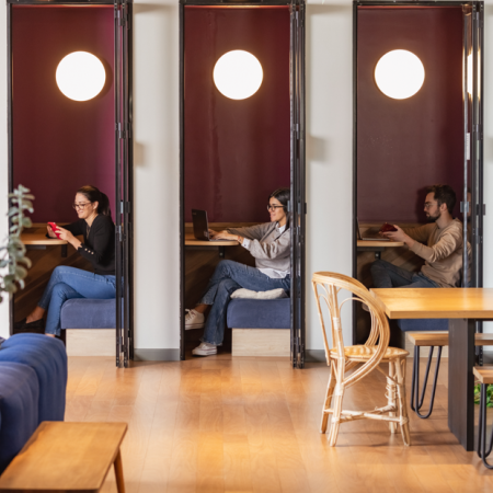 Freelancers en Argentina migran del home office al coworking y redefinen su forma de trabajar
