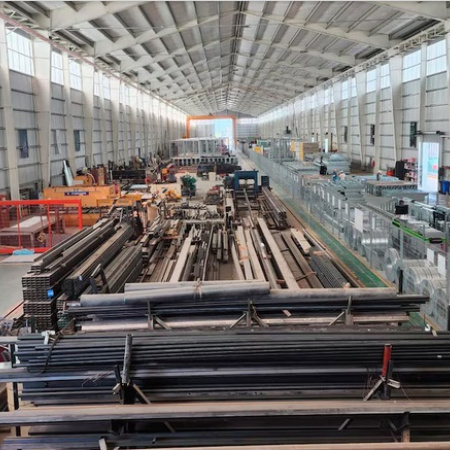 Fuerte caída de la economía en febrero: industria y comercio, los más golpeados