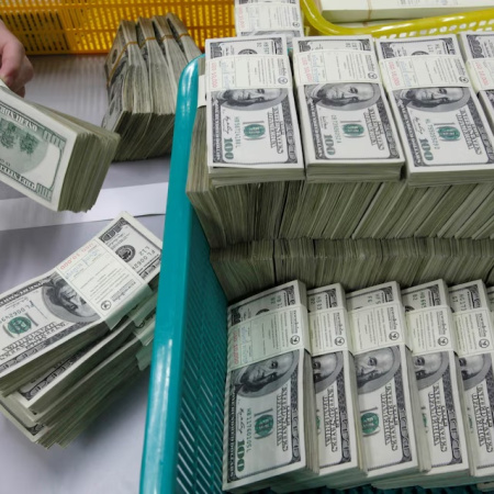 Dólares, deuda y fuga: las debilidades ocultas del balance cambiario argentino