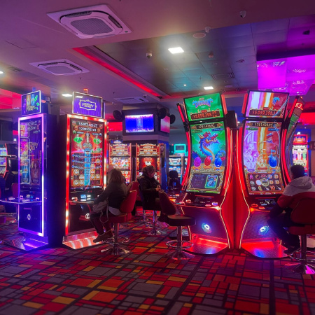 Cosmo Casino invierte en tecnología y renueva su sala con nuevas máquinas de última generación