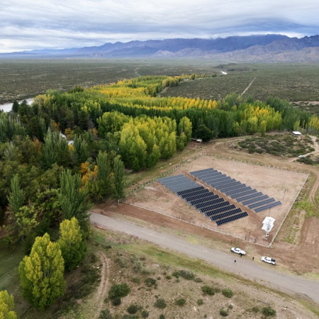Irrigación se convierte en generador de energía con un parque fotovoltaico de 500 paneles