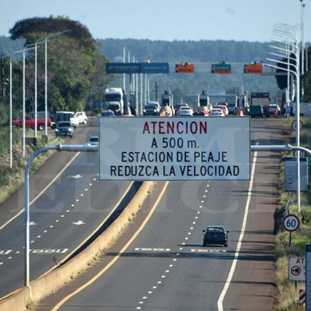 Corredores viales: El kirchnerismo vuelve a los peajes de la mano de Milei
