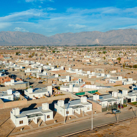 Más viviendas en Mendoza: una de las mayores desarrollistas del país acelera sus obras